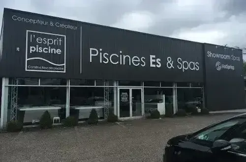 Piscines ES & Spas / l'esprit piscine
