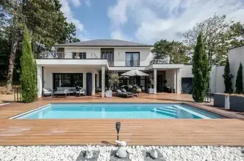 Larcher Piscines / l'esprit piscine