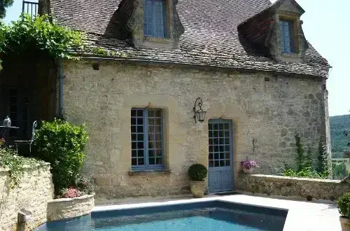 Aqua service 24 (Piscine plus) / l'esprit piscine