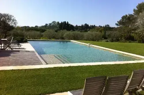 MIKA PISCINES