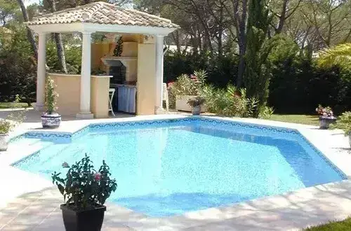 Omnivar Piscines