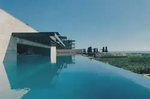 Horizon bleu piscine